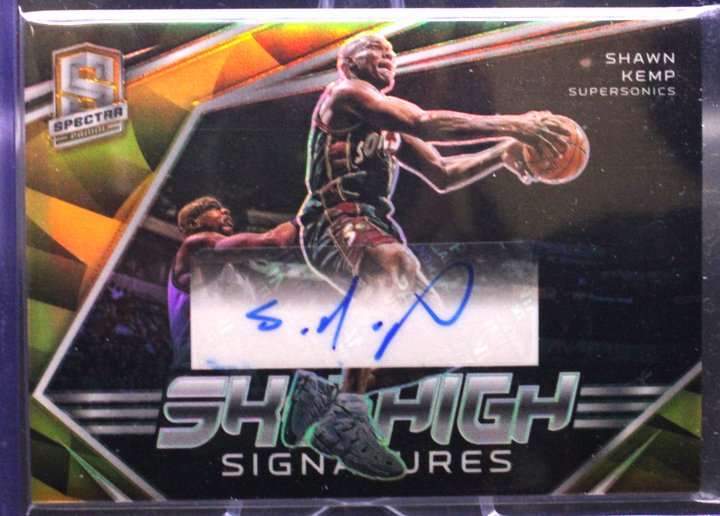 2022 Panini Spectra Basketball - Shawn Kemp SKY-SKP - Sky High Signatures Gold /10